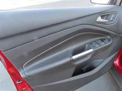 2013 Ford C-MAX Hybrid SEL   - Photo 33 - Palm Desert, CA 92211