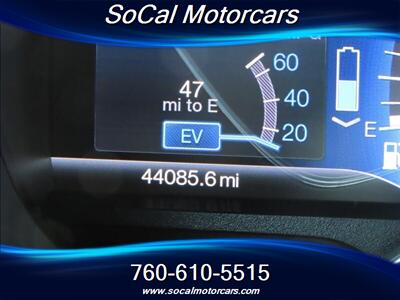 2013 Ford C-MAX Hybrid SEL   - Photo 15 - Palm Desert, CA 92211