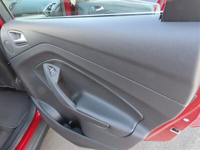 2013 Ford C-MAX Hybrid SEL   - Photo 36 - Palm Desert, CA 92211