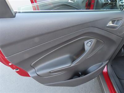 2013 Ford C-MAX Hybrid SEL   - Photo 35 - Palm Desert, CA 92211