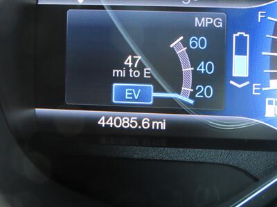 2013 Ford C-MAX Hybrid SEL   - Photo 15 - Palm Desert, CA 92211