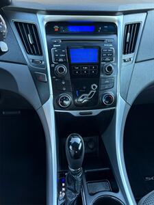 2011 Hyundai SONATA GLS   - Photo 14 - Palm Desert, CA 92211