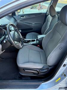 2011 Hyundai SONATA GLS   - Photo 12 - Palm Desert, CA 92211