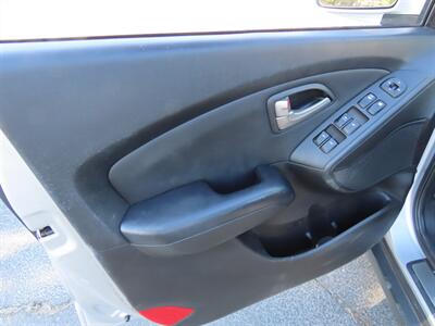 2010 Hyundai TUCSON Limited 4WD   - Photo 18 - Palm Desert, CA 92211