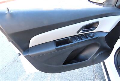 2013 Chevrolet Cruze 1LT Auto - Photo 23 - Palm Desert, CA 92211