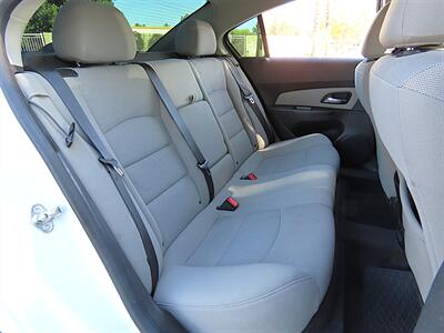 2013 Chevrolet Cruze 1LT Auto - Photo 19 - Palm Desert, CA 92211