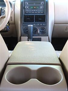 2009 Ford Explorer Sport Trac XLT   - Photo 14 - Palm Desert, CA 92211