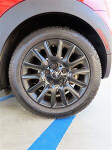 2017 MINI Cooper 3-door Cooper 2D Hatchback - Photo 36 - Palm Desert, CA 92211