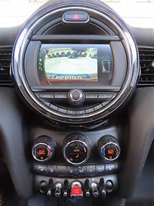 2017 MINI Cooper 3-door Cooper 2D Hatchback - Photo 16 - Palm Desert, CA 92211