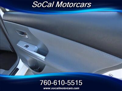2012 Toyota Prius v Three   - Photo 26 - Palm Desert, CA 92211
