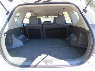 2012 Toyota Prius v Two   - Photo 27 - Palm Desert, CA 92211