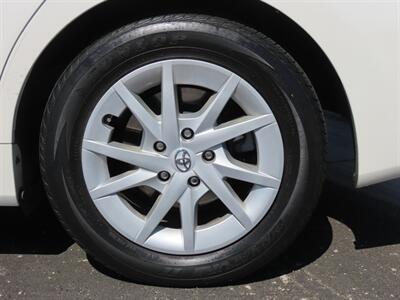 2012 Toyota Prius v Two   - Photo 31 - Palm Desert, CA 92211