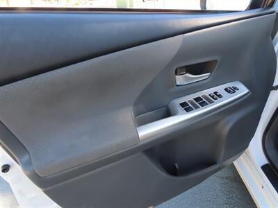 2012 Toyota Prius v Two   - Photo 23 - Palm Desert, CA 92211
