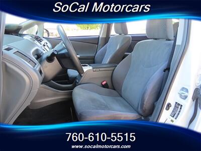 2012 Toyota Prius v Three   - Photo 9 - Palm Desert, CA 92211