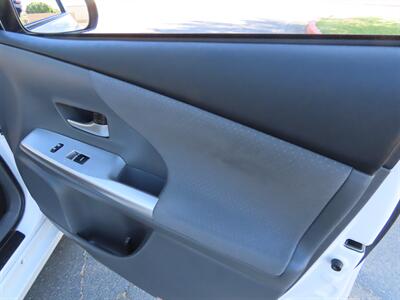 2012 Toyota Prius v Two   - Photo 25 - Palm Desert, CA 92211