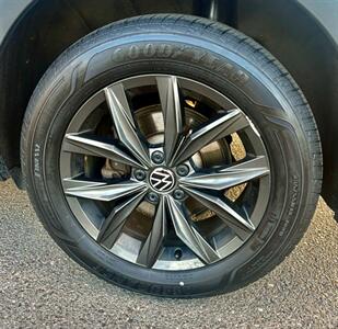2024 Volkswagen Tiguan SE   - Photo 8 - Palm Desert, CA 92211