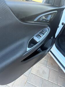 2024 Chevrolet Malibu LT - Photo 14 - Palm Desert, CA 92211