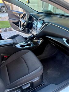 2024 Chevrolet Malibu LT - Photo 18 - Palm Desert, CA 92211