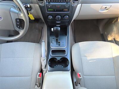 2009 Kia Sorento - Photo 16 - Palm Desert, CA 92211