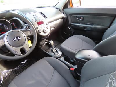 2011 Kia Soul +   - Photo 17 - Palm Desert, CA 92211