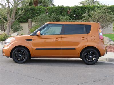 2011 Kia Soul +   - Photo 8 - Palm Desert, CA 92211