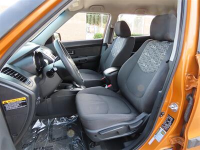 2011 Kia Soul +   - Photo 9 - Palm Desert, CA 92211