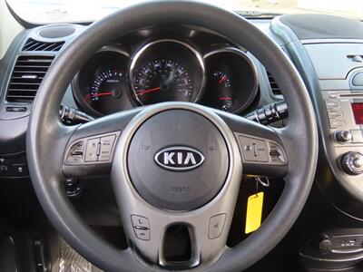 2011 Kia Soul +   - Photo 12 - Palm Desert, CA 92211