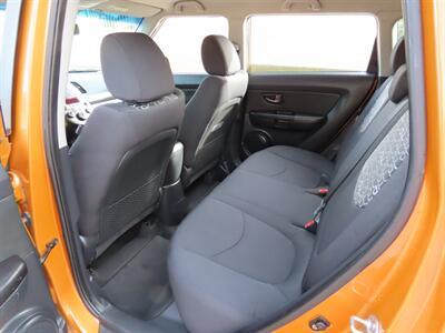 2011 Kia Soul +   - Photo 21 - Palm Desert, CA 92211