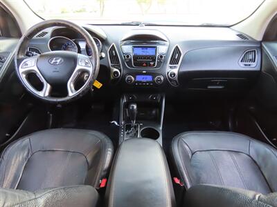 2011 Hyundai TUCSON Limited   - Photo 11 - Palm Desert, CA 92211