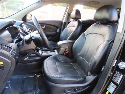 2011 Hyundai TUCSON Limited   - Photo 9 - Palm Desert, CA 92211