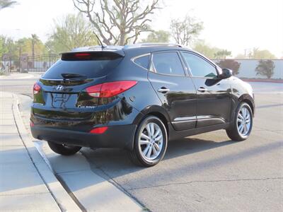 2011 Hyundai TUCSON Limited   - Photo 6 - Palm Desert, CA 92211