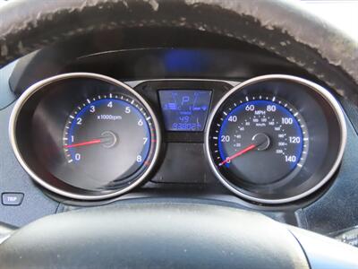 2011 Hyundai TUCSON Limited   - Photo 13 - Palm Desert, CA 92211