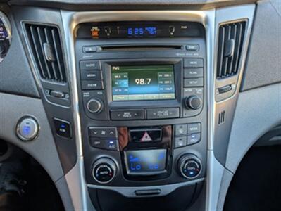2015 Hyundai SONATA Hybrid   - Photo 12 - Knoxville, TN 37919
