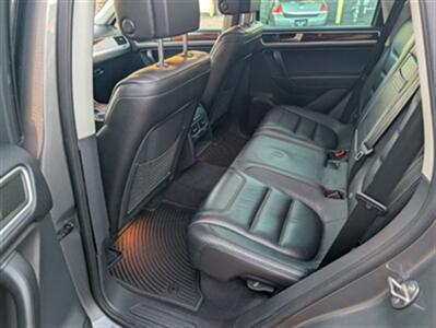 2012 Volkswagen Touareg TDI Sport   - Photo 26 - Knoxville, TN 37919