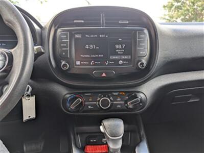 2022 Kia Soul LX   - Photo 12 - Knoxville, TN 37919