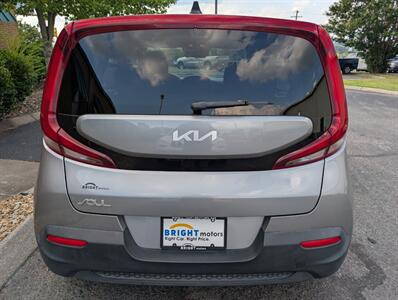 2022 Kia Soul LX   - Photo 5 - Knoxville, TN 37919