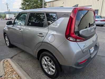 2022 Kia Soul LX   - Photo 3 - Knoxville, TN 37919