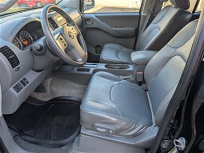 2012 Nissan Frontier SV V6   - Photo 8 - Knoxville, TN 37919