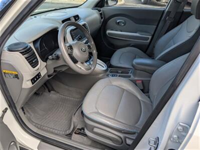 2017 Kia Soul EV + - Photo 10 - Knoxville, TN 37919