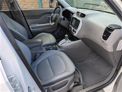 2017 Kia Soul EV + - Photo 28 - Knoxville, TN 37919