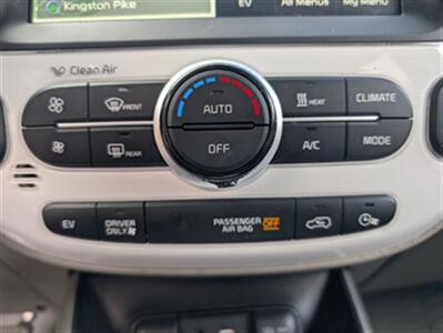 2017 Kia Soul EV + - Photo 27 - Knoxville, TN 37919