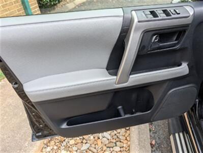 2012 Toyota 4Runner SR5   - Photo 7 - Knoxville, TN 37919