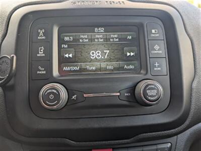 2015 Jeep Renegade Limited 4x4   - Photo 12 - Knoxville, TN 37919