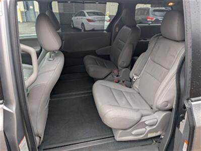 2017 Toyota Sienna XLE 8-Passenger   - Photo 25 - Knoxville, TN 37919