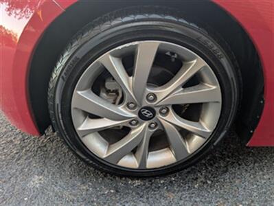 2017 Hyundai Veloster Value Edition   - Photo 6 - Knoxville, TN 37919