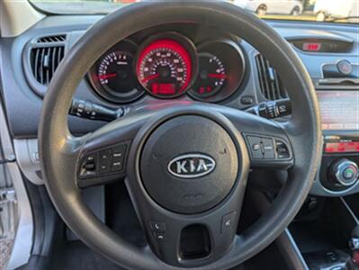 2013 Kia Forte EX   - Photo 10 - Knoxville, TN 37919