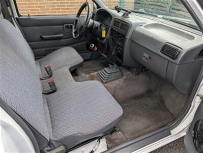 1997 Nissan Truck   - Photo 14 - Knoxville, TN 37919