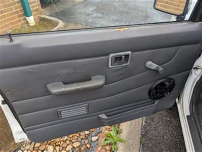 1997 Nissan Truck   - Photo 8 - Knoxville, TN 37919