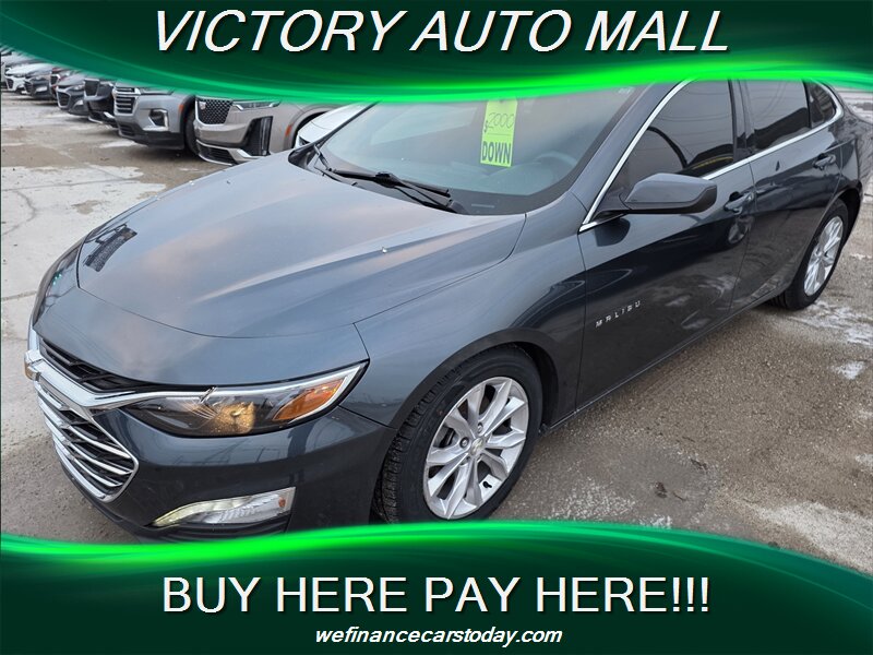 2019 Chevrolet Malibu LT   - Photo 1 - Toledo, OH 43612