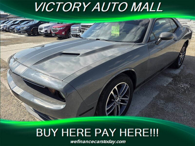 2019 Dodge Challenger SXT   - Photo 1 - Toledo, OH 43612